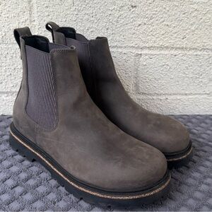 BIRKENSTOCK STALON CHELSEA
WOMEN BOOTIE GRAPHITE  SIZE 9-9.5